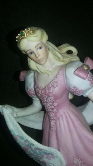 Vintage Lenox Porcelain Cinderella Figurine The Legendary Princess 1988 3