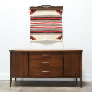 Mid - Century Modern Walnut Credenza / Sideboard By Broyhill Furniture " Saga "