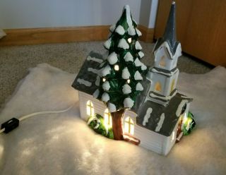 Vintage Dept 56 Snow House Series Countryside Church W/lighted Tree 1983 5058