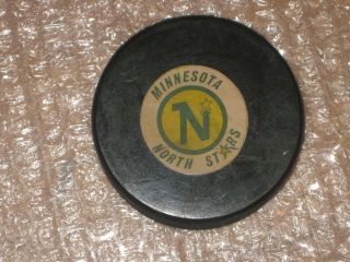 Minnesota North Stars Puck Nhl Viceroy Rubber Crested 1973 - 83