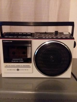 Vintage General Electric Am/fm Radio Cassette Recorder Model No.  3 - 5244b