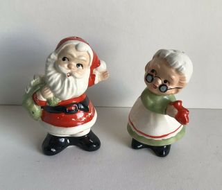 Vintage Christmas Santa Mrs Claus Salt & Pepper Shakers,  Mittens,  Japan