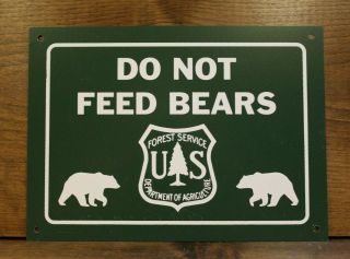 Us Forest Service Vintage Do Not Feed Bears Metal Sign Trail Camping Camp Decor