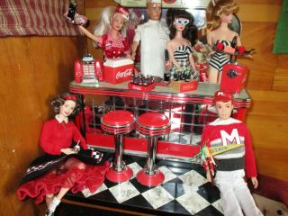 Vintage Barbie Coca Cola Set W/dolls