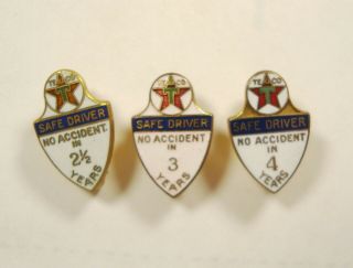 3 Vintage Pins Texaco Oil Gas Safe Driving 2 & 1/2 - 3 - 4 Years No Accidents