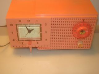 Vintage Westinghouse Salmon Pink Colored Model H540t4a Radio