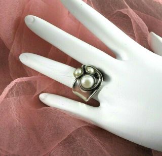 Vintage Israel Ring Solid 925 Sterling Silver Mabe Pearl Modernist Ring Tiny 5.  5