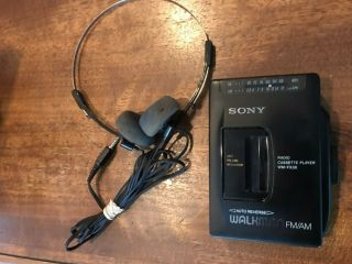 Vintage Sony Walkman Wm - Fx30 Cassette Am/fm Headphones & Ready To Go
