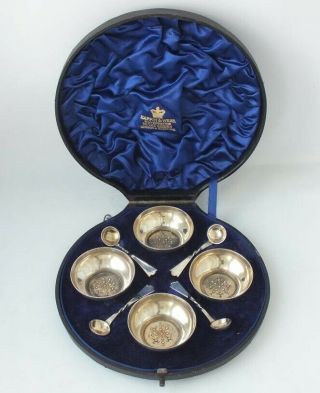 Boxed Set Of 4 Antique Victorian Solid Sterling Silver Salt Pots & Spoons 1887