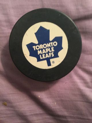 Toronto Maple Leafs Vintage Nhl Game Hockey Puck Nhl Official Licensed Puck