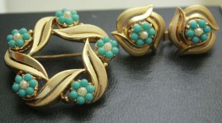 Vintage Crown Trifari Faux Pearls Turquoise Gold Tone Brooch Pin Earrings Set