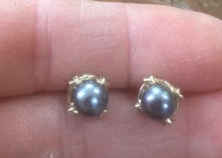 Vintage Solid Yellow Gold Natural Cultured Tahitian Pearl Earrings. 2