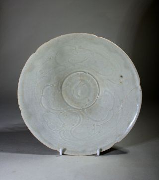 Antique Chinese Sgraffito Decoration Celadon Glazed Bowl Song Dynasty