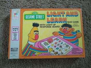 Vintage 1977 Mb Sesame Street Light And Learn Quiz Game Shippg