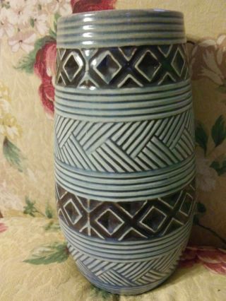 10 1/2 " Vintage Red Wing Usa Pottery Vase,  1942,  3 7/8 " Across The Top,  1134