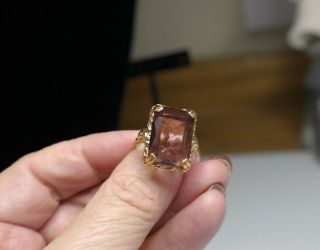 161 Vintage Sarah Coventry Cocktail Ring Amethyst/gold Size 7.  75