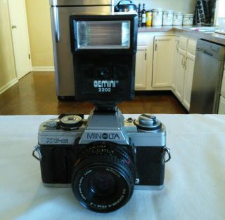 Vintage Minolta Xg - M Camera With Gemini 2202 Flash