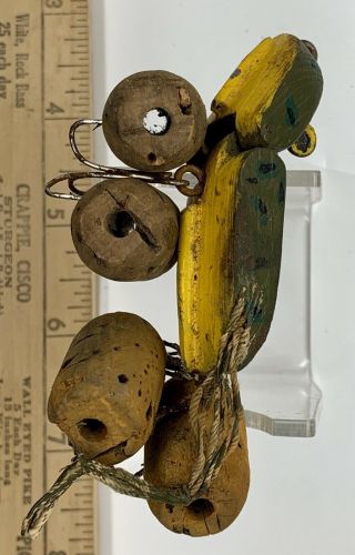 Unknown Folk Art Frog Fishing Lure.  Hand Crafted Barn Find.  Looks Old.  Look