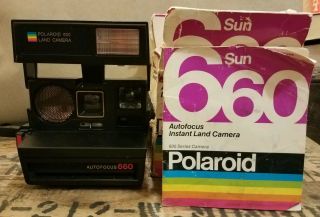 Vintage Polaroid Sun 660 Autofocus Camera 600 Series Instant Land Camera W/box