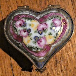 Vintage Limoges - Pient Main Floral & Gold Trim Heart Shape Trinket Box