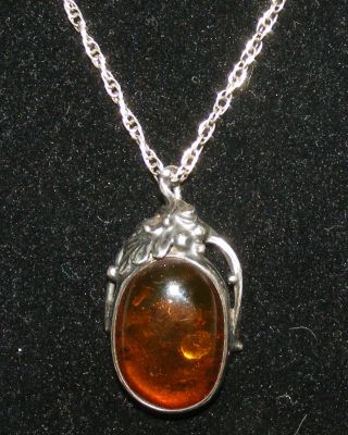 Vintage Art Nouveau Silver And Amber Pendant On A 20 " Silver Rope Chain