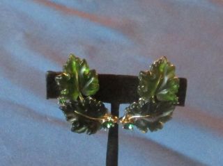 Vintage Signed Lisner Gold - Tone Metal Green Rhinestone Lucite Leaf Clip Earrings