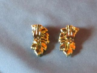 Vintage Signed LISNER Gold - Tone Metal Green Rhinestone Lucite Leaf Clip Earrings 3