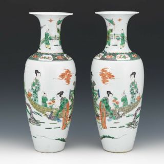 A Pair Large Chinese Qing Kangxi Style Wucai Porcelain Vase,  Marked.
