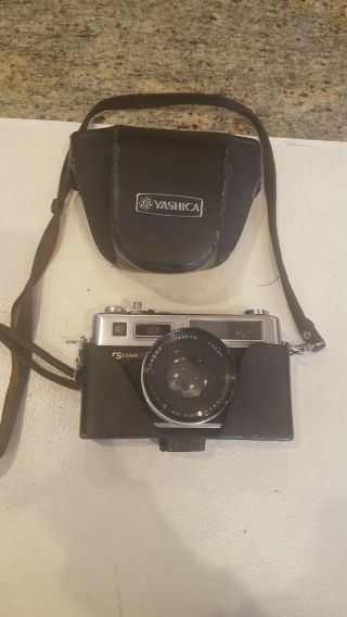 Vintage Yashica Electro 35 Black W/ Yashinon Dx 45mm F/1.  7 Lens -