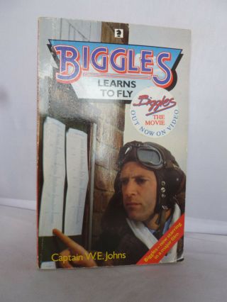 Biggles Learns To Fly By Captain W E Johns Pb 1986 - Knight Books
