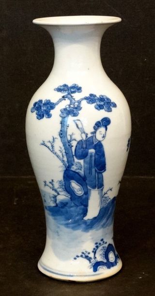 Antique Chinese Porcelain China Hand - Painted Blue & White Vase Double Blue Ring