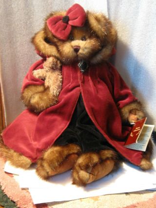 Bearington Bear 2003 Mama Christmas Bear Red Velvet Coat Hood Jointed Pristine