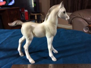 Vintage Ceramic Horse Figurine Victoria Ceramics Japan 4.  75” Long