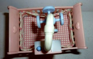 Vintage Fisher Price Loving Family Dollhouse Musical Light Up Baby Crib Bed 3