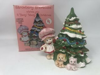 Vintage Strawberry Shortcake 1980 Christmas Lighted Ceramic Tree W/ Box & Cord