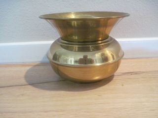 Vintage Brass Spittoon Made In England 4 3/4 " Tall