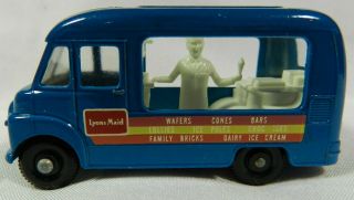 Vtg Miniature Diecast Toy Lesney Matchbox Blue Commer Ice Cream Canteen Truck 47