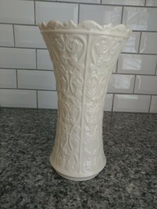 Vintage “lenox” Wentworth Porcelain Fleur - De - Lis/floral Vines Vase (11 " X 6 ") Sh