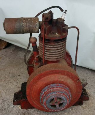 Antique Vintage Briggs and Stratton Engine Hit Miss Motor 3