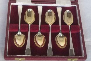 A Stunning Case Set Of Six Solid Sterling Silver Egg Spoons Sheffield 1972.