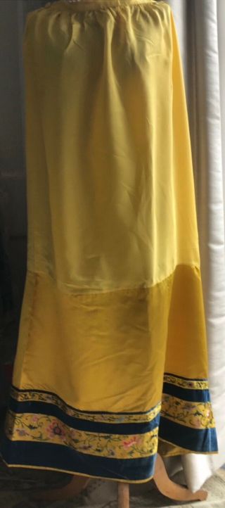 Vintage Chinese embroidered and velvet edge imperial yellow silk under skirt 2