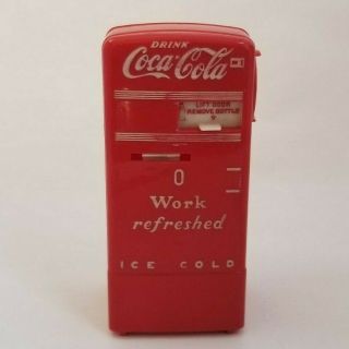 Vintage Miniature Coca - Cola Vending Machine Coin Bank With 8 Coke Bottles1993 2