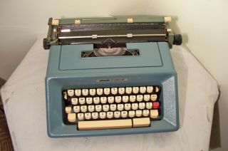 Vintage Olivetti Studio 46 Portable Typewriter Blue Made In Spain No Case