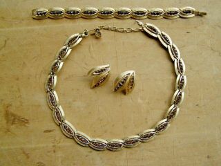 Vintage Trifari Gold Tone Amber Stones Necklace Bracelet Earrings Set