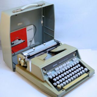 Vintage Hermes 3000 Portable Typewriter With Case And Accessories.  7156670