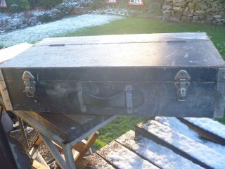 Vintage Carpenters Wooden Box Very Strong.  Toolbox,  Coffee Table,  Prop,  Man Cave??? 2