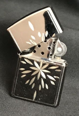 Vintage 1995 Zippo Lighter - Silver Plated Case - Engraved Starburst Design