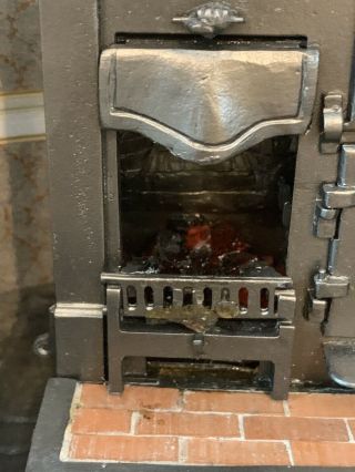 Miniature Dollhouse Artisan Vintage Metal Sculpted Fireplace Cooking Oven UK 2