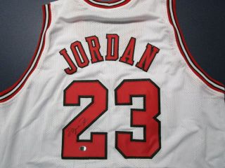 Michael Jordan (chicago Bulls) Signed Autographed Basketball Jersey W/coa