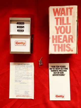 Vintage 1960s Getty Oil Co Am Radio Gas Pump,  Very Rare